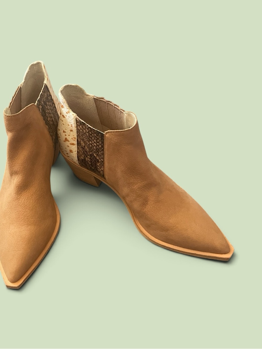 Dolce Vita Pointed Ankle Boots - size 7.5 M